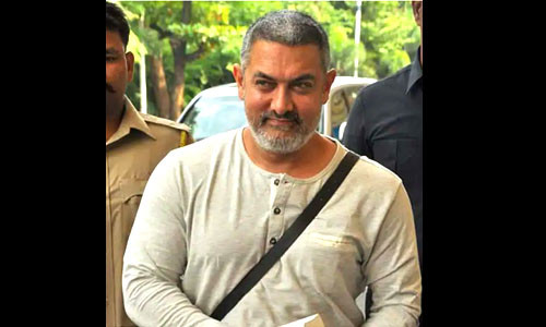 সন্তানদের সময় দিতে পারেননি, অভিনয় থেকে অবসর আমিরের?