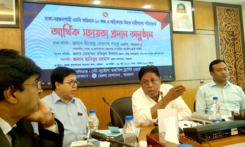 অভিযান-১০ লঞ্চে অগ্নিকান্ডে নিহত ১৮ যাত্রীর পরিবারকে আর্থিক সহায়তা প্রদান