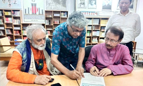 বঙ্গবন্ধুর জন্মশতবার্ষিকী উদযাপন কমিটির সঙ্গে পুস্তক প্রকাশের চুক্তি