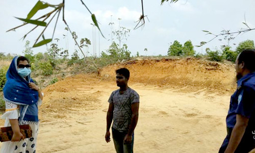 মাটিরাঙ্গায় অবৈধ পাহাড় কাটায় ভ্রাম্যমান আদালতে জরিমানা