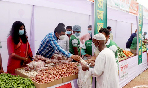 ঈশ্বরগঞ্জে মাসব্যাপী বিনামূল্যে কেনাকাটার হাট