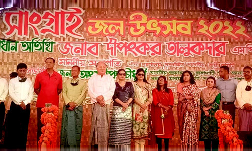 রাঙামাটিতে জল উৎসব দিয়ে শেষ হলো বৈসাবী