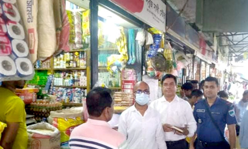 কুষ্টিয়ায় জাতীয় ভোক্তা অধিকার সংরক্ষণ অধিদপ্তরের অভিযান ৩ প্রতিষ্ঠানকে জরিমানা