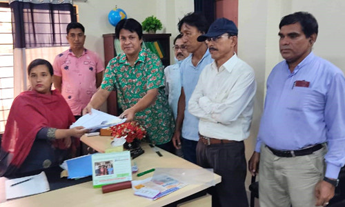 ইউপি নির্বাচনে চন্দ্রঘোনায় চেয়ারম্যান পদে মনোনয়ন পত্র জমা দিলেন বিপ্লব মারমা