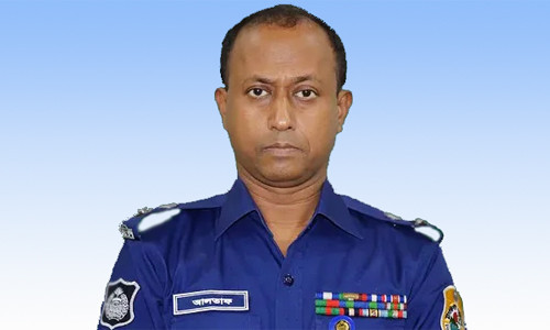 স্বর্ণ গুপ্ত করায় চাকরি হারালেন এসপি