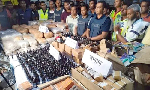 বেনাপোল স্থলবন্দরে ভারতীয় ট্রাক থেকে মাদকসহ অবৈধ পণ্য উদ্ধার