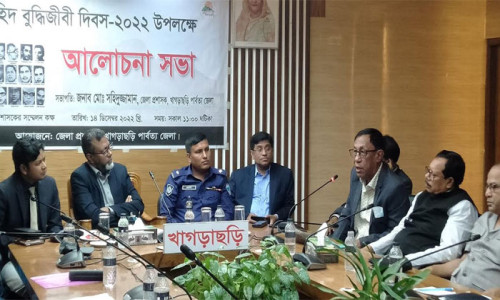 ‘বঙ্গবন্ধু বলেছিলো সোনার মানুষ হতে, কিন্তু আমি এখনো সোনার মানুষ খুঁজে পাইনি’