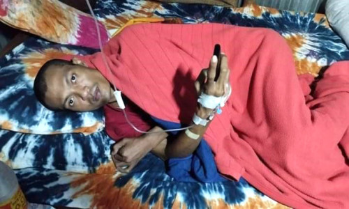 অসুস্থ ছে‌লে‌কে বাঁচা‌তে হতভাগ্য মায়ের আকুতি
