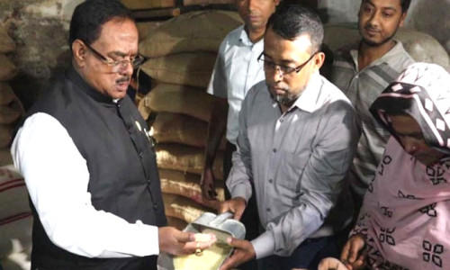মার্চ থেকে ১৫ টাকায় চাল পাবেন পঞ্চাশ লাখ মানুষ- খাদ্যমন্ত্রী
