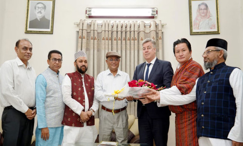 নির্বাচনে সকল দলের অংশগ্রহণ চায় আওয়ামী লীগ: পর্যবেক্ষকদেরকে তথ্যমন্ত্রী