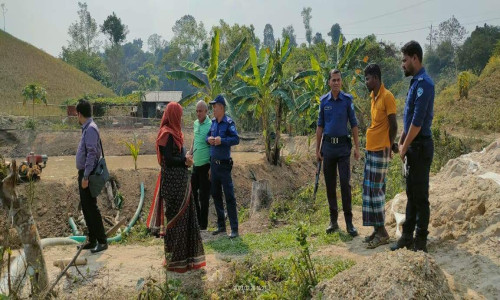 নানিয়ারচরে অবৈধভাবে বালু উত্তোলনের দায়ে জরিমানা ও দুটি মেশিন জব্দ