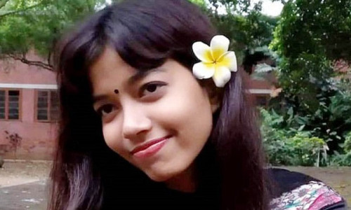 ভিকারুননিসার ২ শিক্ষিকার বিরুদ্ধে গ্রেপ্তারি পরোয়ানা
