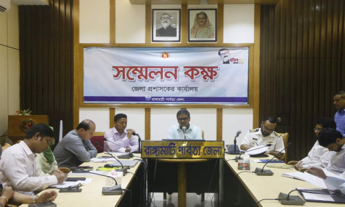 আগামী ২০ এপ্রিল থেকে ৩ মাস কাপ্তাই হ্রদে মাছ শিকার নিষিদ্ধ