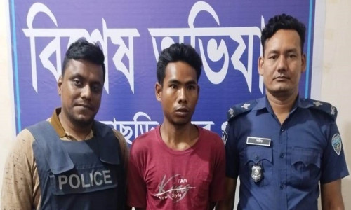 খাগড়াছড়িতে মৃত্যুদণ্ড প্রাপ্ত পলাতক আসামী গ্রেফতার