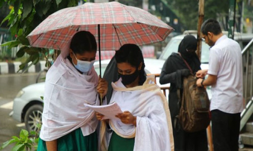 ছয় শিক্ষাবোর্ডে সোমবারের এসএসসি পরীক্ষাও স্থগিত
