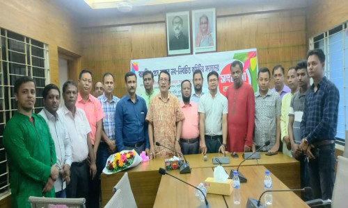সংবর্ধিত হলেন রাঙ্গুনিয়া প্রেস ক্লাবের নবনির্বাচিত কমিটির নেতৃবৃন্দ