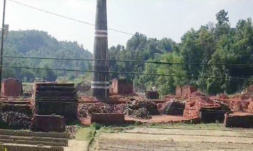 ৪৮ ঘন্টার মধ্যে অবৈধ ইটভাটা বন্ধে রাঙামাটির ডিসি’কে আইনী নোটিশ