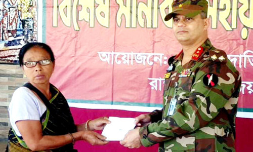 দূর্যোগপূর্ণ মুহুর্তে সেনাবাহিনী সার্বক্ষনিক জনগণের পাশে থাকতে বদ্ধপরিকর; ব্রি:জে: ইমতাজ