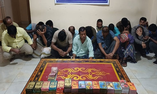 রাঙামাটি শহরে এপিবিএন’র অভিযানে ১৭ জুয়াড়ি আটক