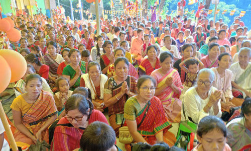 হরিনছড়া বিশ্ব মৈত্রী বিহারে শুভ কঠিন চীবর দান উৎসব অনুষ্ঠিত