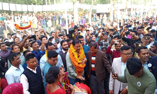 আলীকদমে নৌকার নির্বাচনী জনসভায় নেতাকর্মীদের ঢল