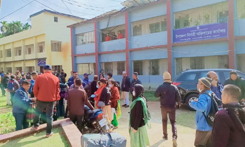 বাঘাইছড়ির ভোটকেন্দ্রে পৌঁছে গেছে নির্বাচনী সরঞ্জাম