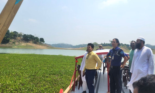 কাপ্তাই হ্রদে অভিযানে ৩টি অবৈধ জাক অপসারণ