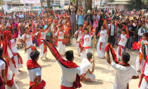 বৈসাবি উৎসব উপলক্ষে খাগড়াছড়িতে ত্রিপুরা সম্প্রদায়ের বর্ণিল আয়োজন