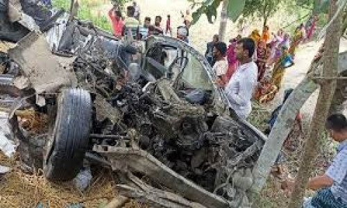প্রচণ্ড গতিতে টোল প্লাজার গাড়িগুলোর ওপর আছড়ে পড়ল ট্রাক, নিহত ১৪