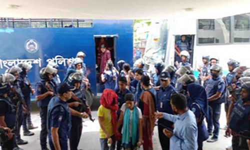 কেএনএফ'র ৫২ সন্ত্রাসী ৪ দিনের রিমান্ডে