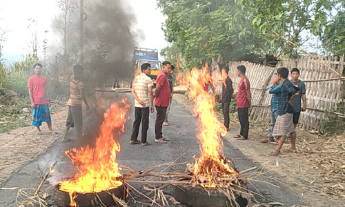 রাঙামাটিতে ইউপিডিএফের অর্ধদিবস সড়ক ও নৌপথ অবরোধ পালিত
