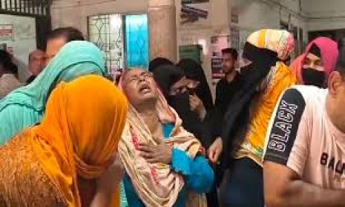 মুন্সিগঞ্জে অটোরিকশার ধাক্কায় মায়ের কোল থেকে ছিটকে পড়ে শিশুর মৃত্যু