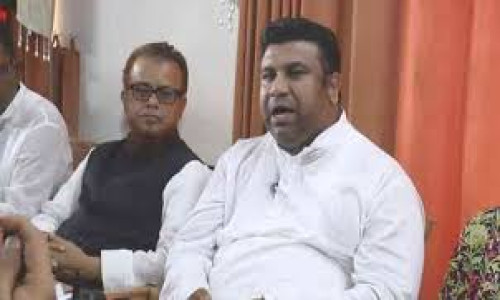 সামনে ‘চাচা-ভাতিজা’, পেছনে শাজাহান খান