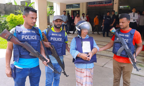 বান্দরবানে সন্দেহভাজন কেএনএফ সদস্যকে জেল হাজতে প্রেরণ