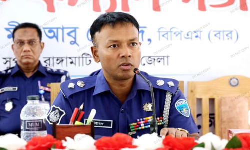 পু‌লিশের নৈ‌তিক স্থলন রোধে সচেষ্ট থাকতে হবে : রাঙামা‌টির এস‌পি