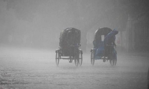 বৃষ্টি হলেও নেই গরম কমার সুখবর