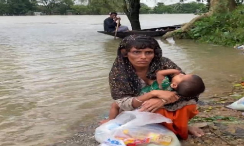 ২৬ ঘণ্টায়ও পাওয়া যায়নি সুনামগঞ্জে নৌকাডুবিতে নিখোঁজ মা-মেয়েসহ তিনজনকে