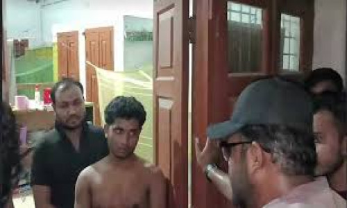 রাজশাহী বিশ্ববিদ্যালয়ের হলে মধ্যরাতে লাঠিসোঁটা নিয়ে ছাত্রলীগের ‘তল্লাশি’