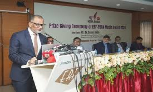 টিসিবির কার্ড বিতরণে ব্যাপক অনিয়ম, কিছু কার্ড বাদ দেওয়া হয়েছে: বাণিজ্য উপদেষ্টা