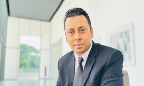 ডিগ্রির আগেই চাকরি পেয়েছিলেন, এখন কাজ করছেন ইন্দোনেশিয়ায়