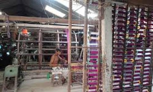প্রান্তিক তাঁতিদের ভরসার জায়গা ‘ফেব্রিক লাগবে’
